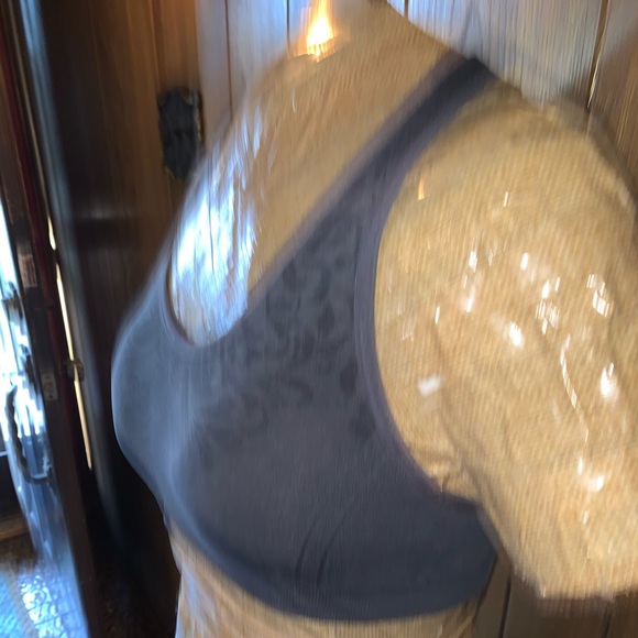 Cute Adore Me Sports Bra - Picture 2 of 3